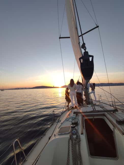 Barcelona Badalona : Sailboat Tour, Snacks, Drinks, Swimming - A two-hour route with room to slow down