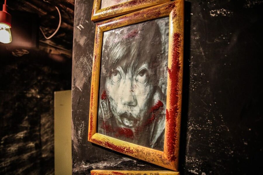 Barcelona: Escape Room Experience and Sailing Cruise - Aboard Bombon for 1.5 hours