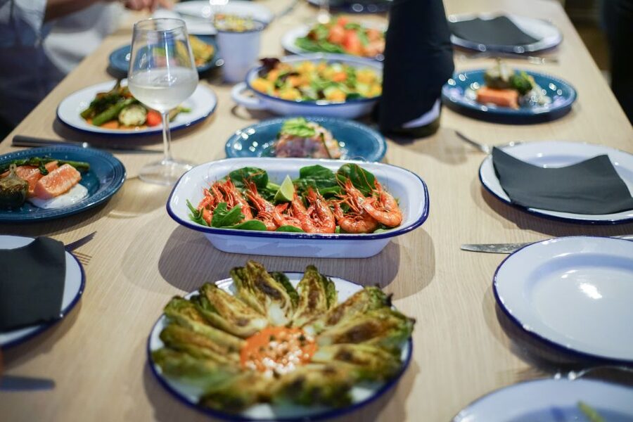 Barcelona: Lunch or Dinner on the Mediterranean Sailing Tour - Setting sail from Port Olímpic