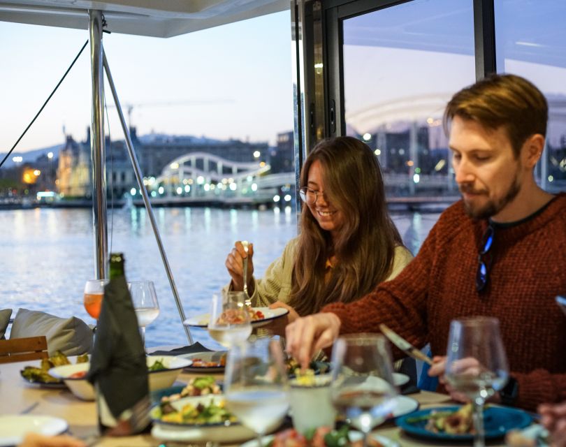 Barcelona: Lunch or Dinner on the Mediterranean Sailing Tour - Who will enjoy this most?