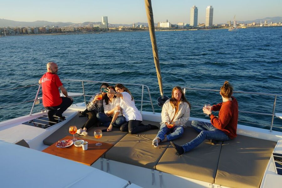 Barcelona: Private Catamaran Sailing with Drinks and Snacks - What the $930 price really means