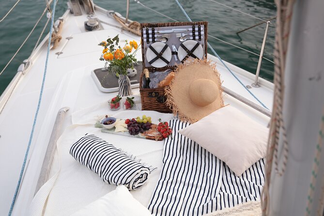 Barcelona Private Romantic Sailing Tour - Who will enjoy this sailing trip
