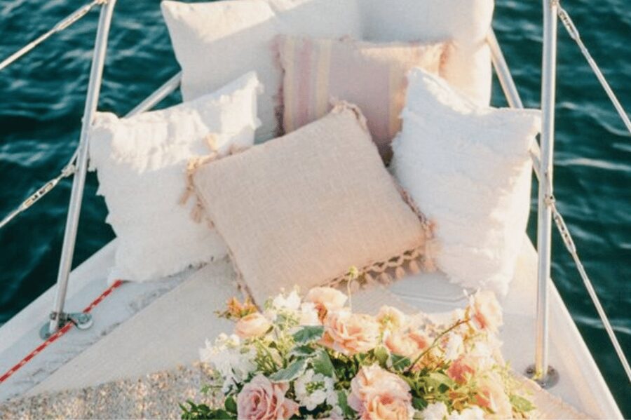 Barcelona: Private Romantic Sailing Tour with Drinks - What the Skipper Adds