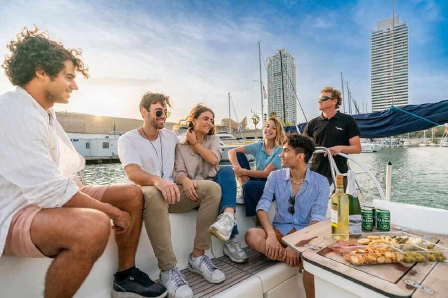 Barcelona: Private Sailing Cruise with Open Bar and Snacks - Key points to know before you sail
