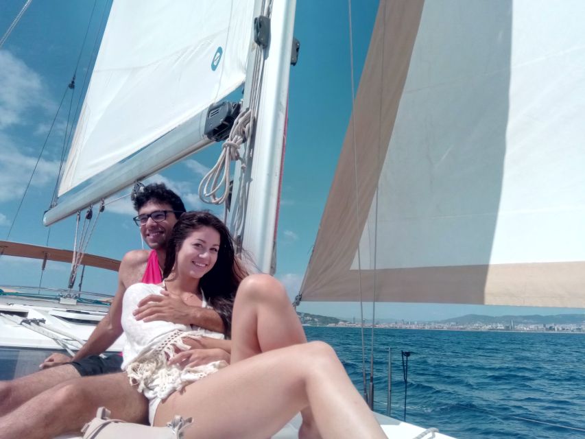 Barcelona: Private Sailing Trip with Drinks & Snacks (max 9) - Choosing between one hour and a longer cruise