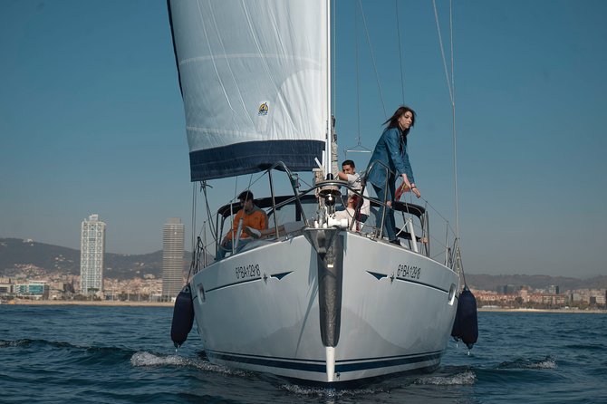 Barcelona Private Sailing Trip with unlimited drinks and snacks - What the One-Hour Schedule Really Means