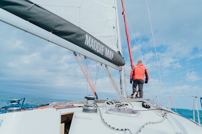 Barcelona Private Sunset Sailing with Drinks - Friendly captains shape the experience