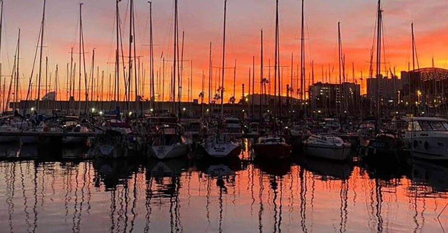 Barcelona: sailing experience, excursions lasting 2h - Key points at a glance