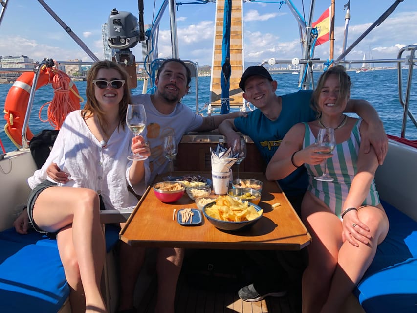 Barcelona: sailing experience, excursions lasting 2h - Drinks, snacks, and the value of a private boat