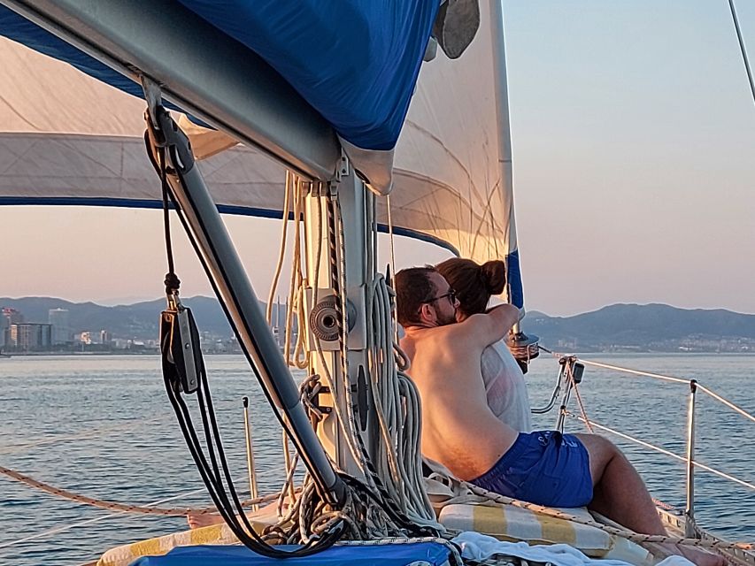 Barcelona Sailing Tour Drinks, snacks Swim & Stunning Views - Who should book this sailing trip