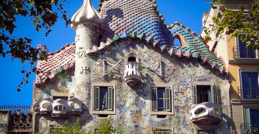 Barcelona: Sailing Trip, Sagrada Familia, and Casa Batlló - Why this Barcelona combination works