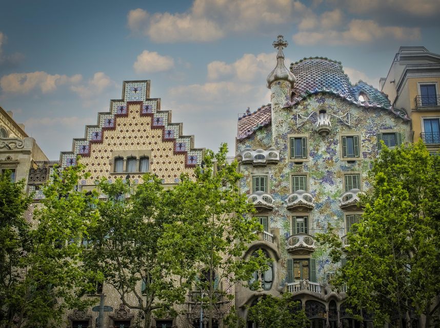 Barcelona: Sailing Trip, Sagrada Familia, and Casa Batlló - The 1.5-hour sail from Port Olímpic