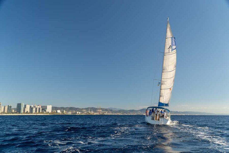 Barcelona: Sailing with Open Bar, Catalan Snack & Swim Stop - Who will enjoy it most