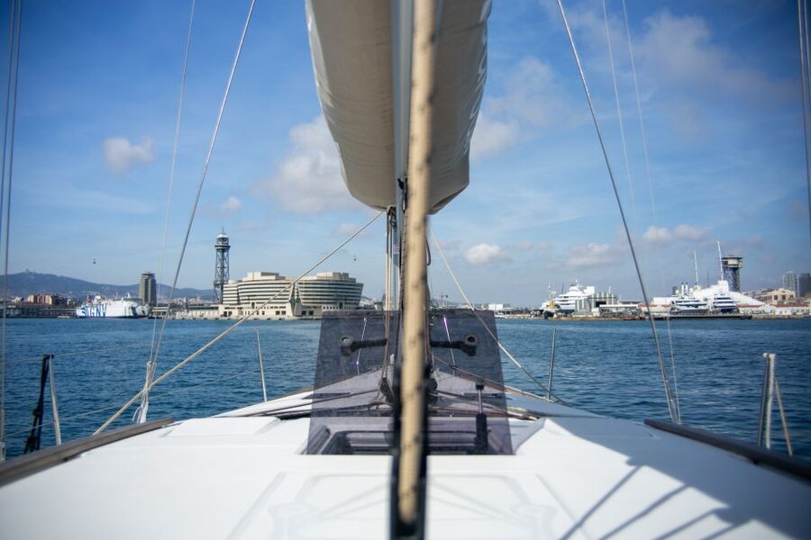 Barcelona Sightseeing Sailing - Who may want a different kind of boat trip