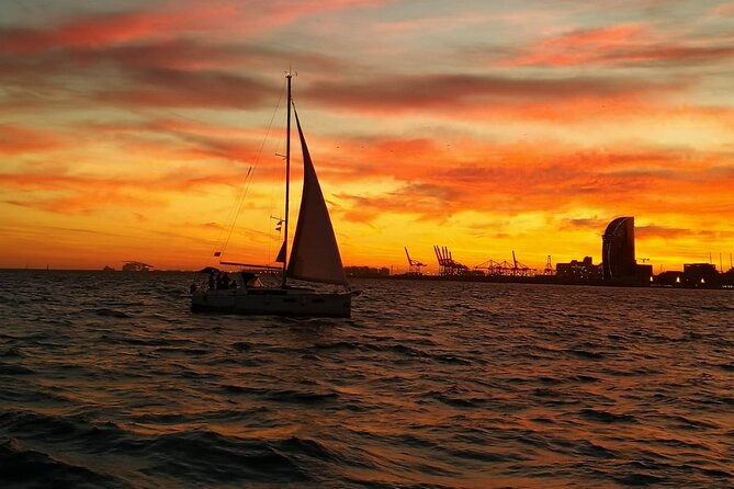Barcelona Sunset Private Sailing & Live Spanish Guitar & open Bar - Leaving from Port Olímpic