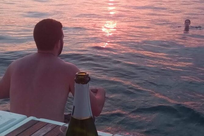 Barcelona Sunset Private Sailing & Live Spanish Guitar & open Bar - Port Vell and the old harbor view