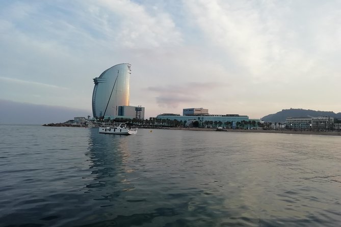 Barcelona Sunset Sailing Cruise from Port Olímpic with Open Bar - What the open bar and snacks really add