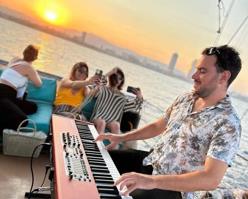 Barcelona: Sunset Sailing Cruise with Live Music - Why the Turkish Gulet Adds Character