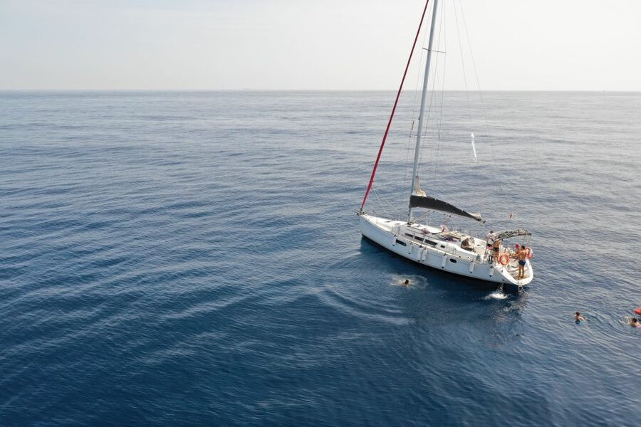 Barcelona: Sunset Sailing Experience with Snacks and Cava - Should you book it?