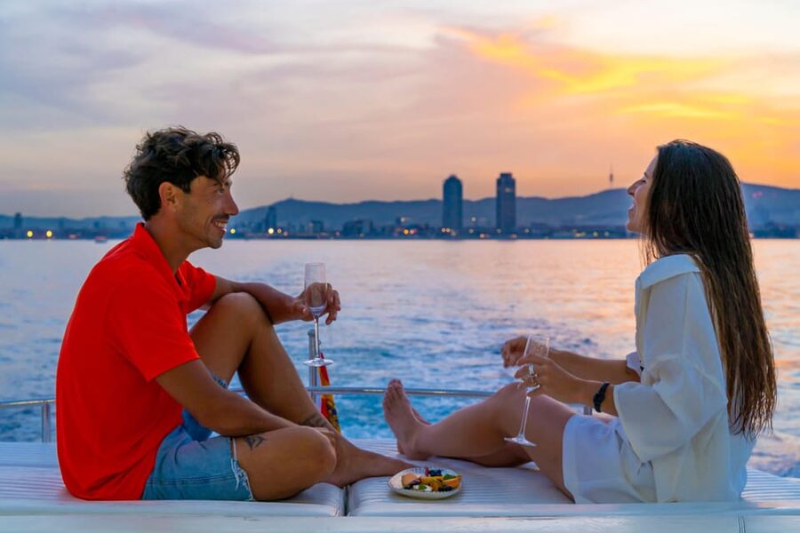 Barcelona: Sunset sailing in yatch with wine and snacks - Key points to know before booking