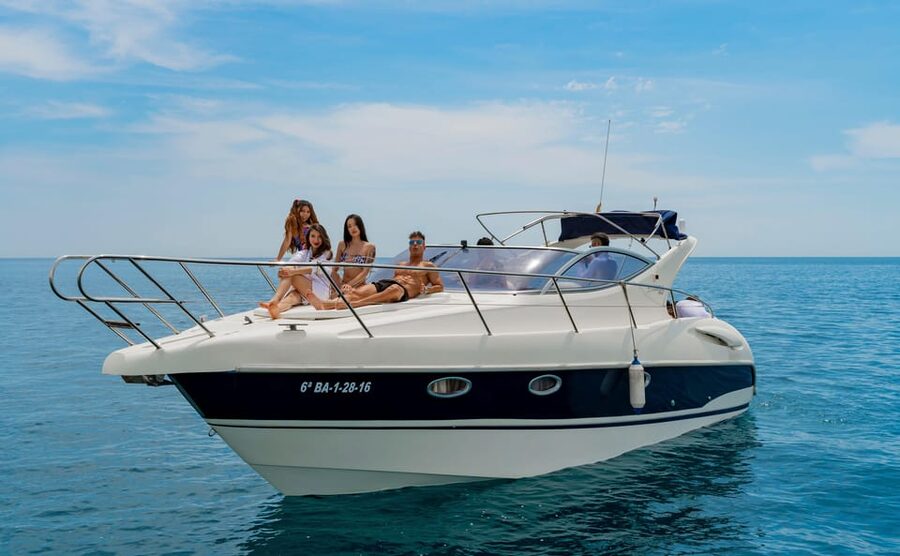 Barcelona: Sunset sailing in yatch with wine and snacks - What the 90-minute route actually offers