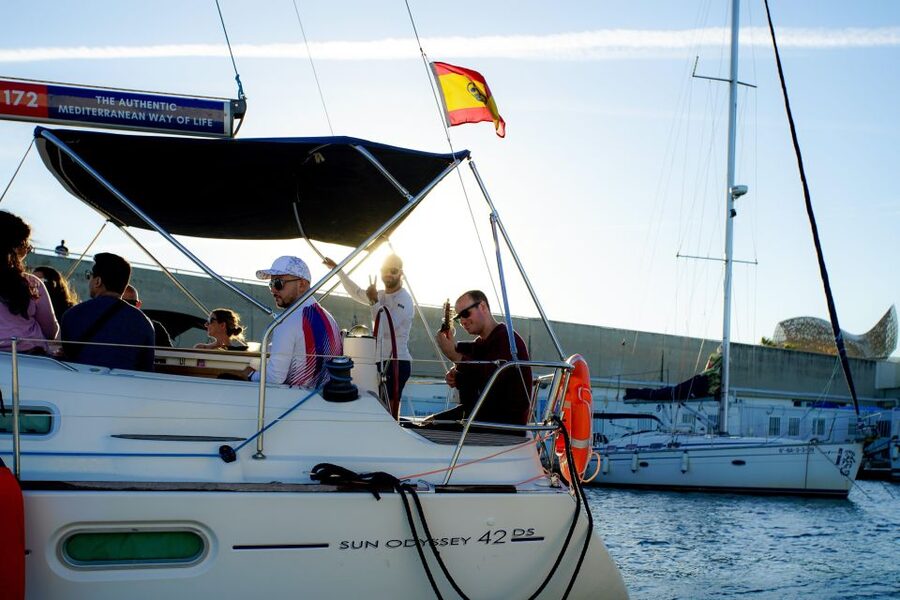 Barcelona: Sunset Sailing with Live Guitar Music and Tapas - Two Hours of Barcelona From the Water