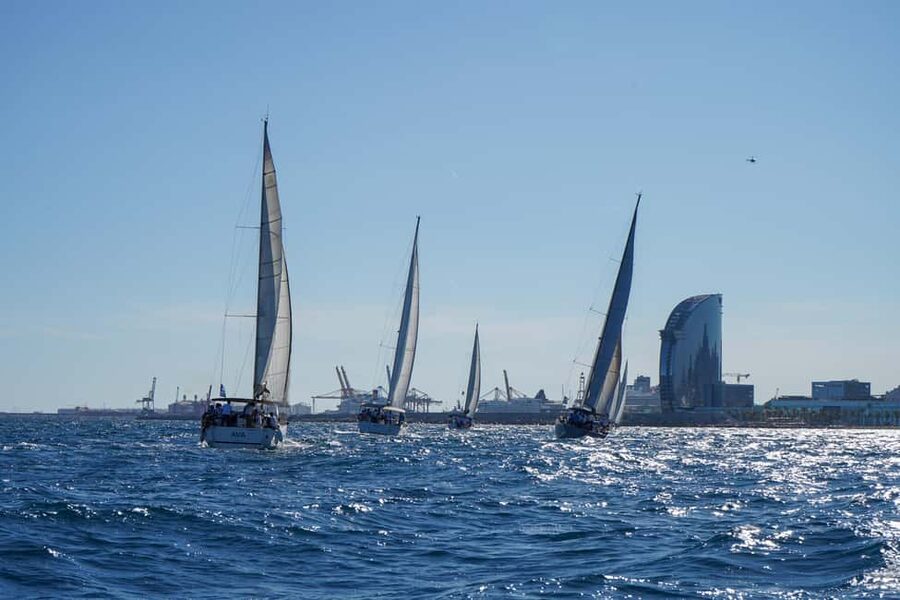 Barcelona: Sunset Sailing Yacht Sashi - Key points before you book