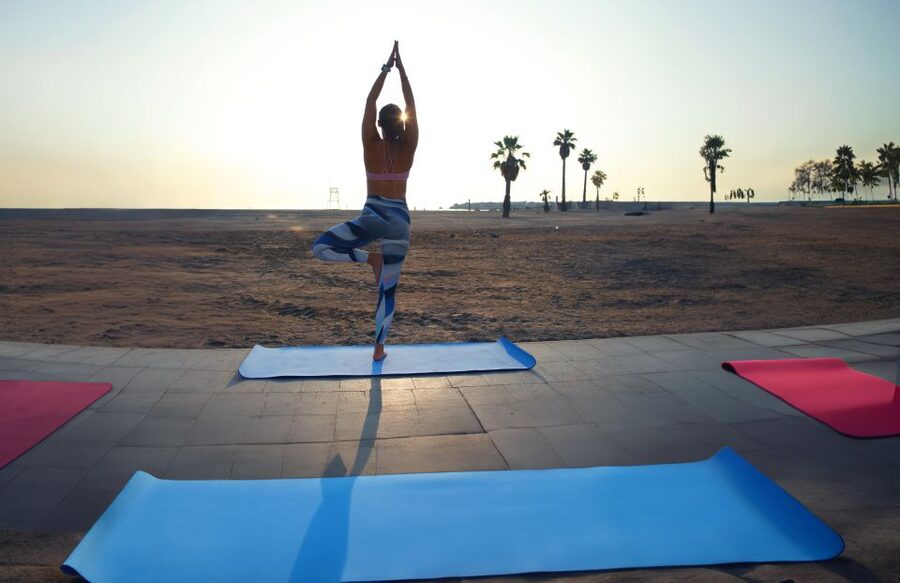 Barcelona: Yoga, Healthy Light Brunch and Sailing Experience - From studio calm to two hours under sail
