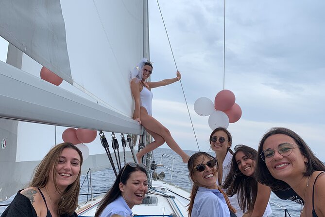 Bari sailing cruise in search of dolphins - Sunset departures and the best time to go