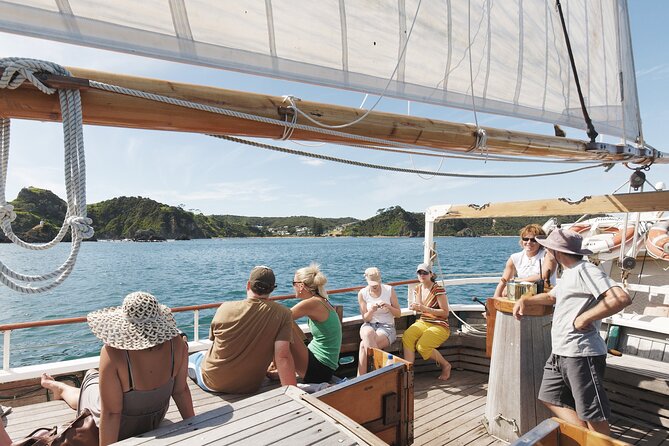 Bay of Islands Tall Ship Sailing on R. Tucker Thompson Including BBQ Lunch - Sailing the Bay of Islands on a real tall ship
