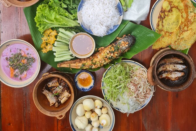 Ben Tre Mekong Zig Zag: Scooter, Sailboat, and Food (Full day) - Who should book this experience?