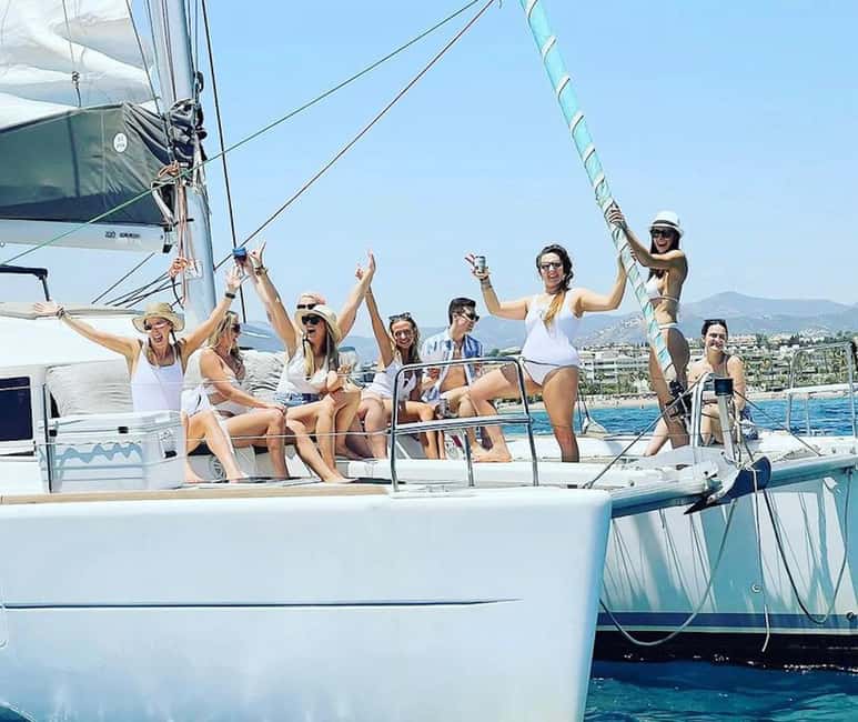 Benalmádena: Sailing & Dolphin Watching with Snacks/Drinks - The secret swim stop