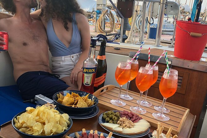 Boat Tour with Drink and Picoteo, Barcelona - A drink, snacks, and the easy Spanish aperitif