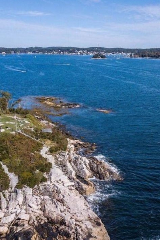 Boothbay Harbor: Scenic Schooner Cruise - Food, drinks, and comfort on the boat