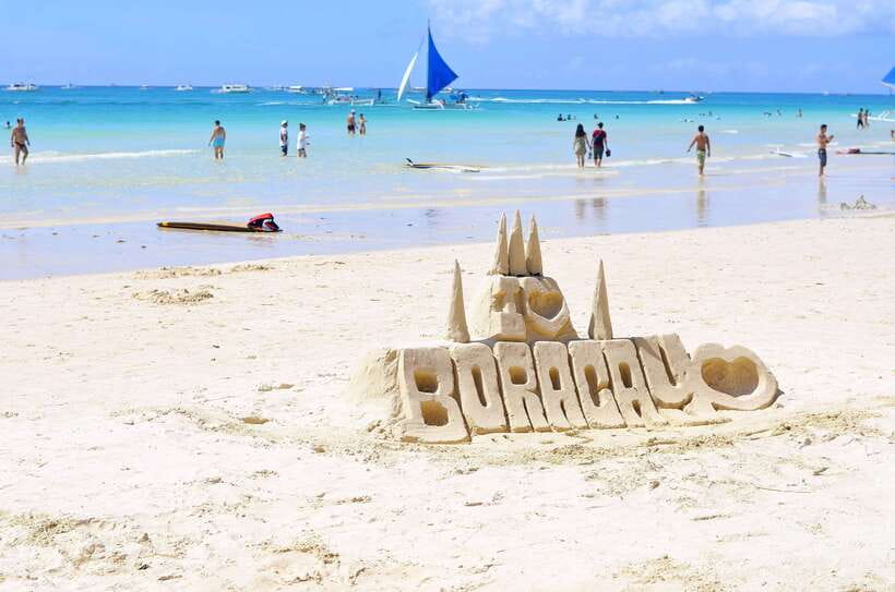 Boracay: Private Traditional Bamboo Boat Sailing Tour - Guides, service, and the practical weak spot