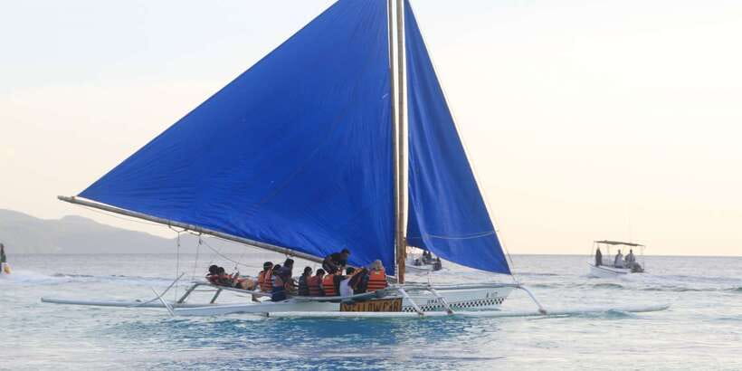 Boracay: Private Traditional Bamboo Boat Sailing Tour - Weather, safety, and comfort