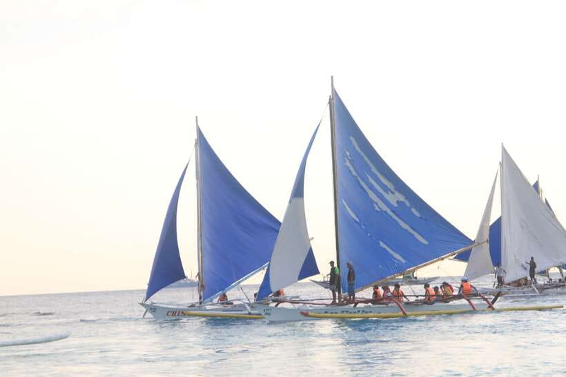 Boracay: Private Traditional Bamboo Boat Sailing Tour - Booking, cancellation, and the location detail to check