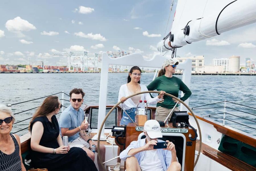 Boston: Downtown Harbor Sailing Cruise - Castle Island and the Historic Navy Yard