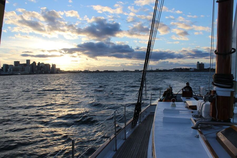 Boston: Harbor Champagne Sunset Sail from Rowes Wharf - Who will enjoy this sunset sail?