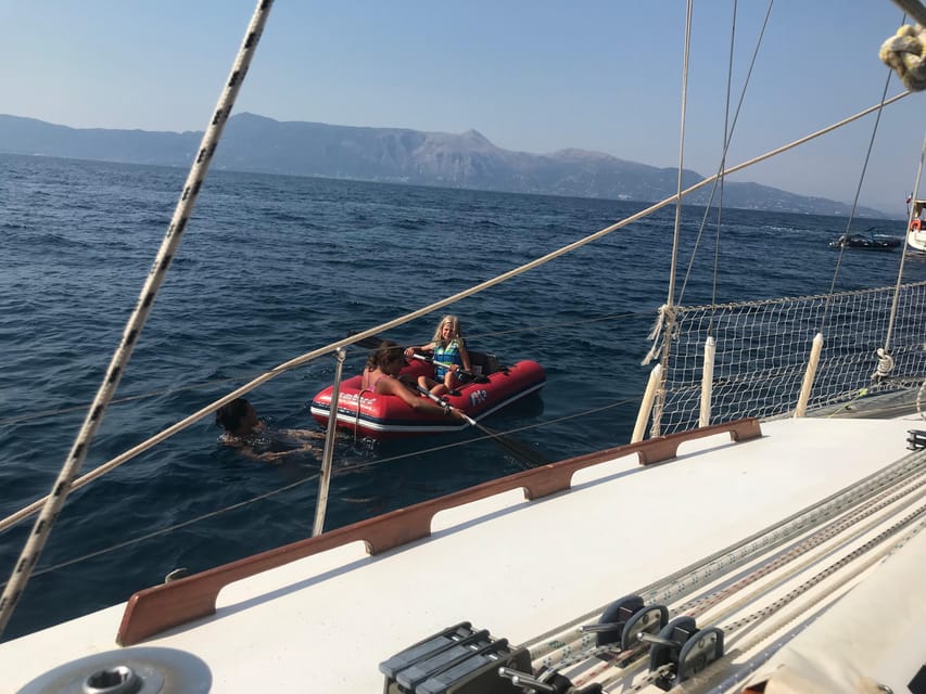 Bretagne Brest : Private Sailing charter Mer d’Iroise - Why the private price can make sense