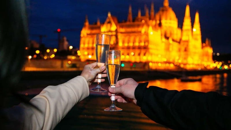 Budapest: Sip and Sail River Cruise with Unlimited Prosecco - Who should book this Danube cruise?