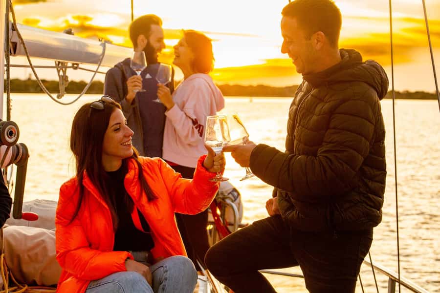 Buenos Aires Sailing Tour with Wine Tasting - A sommelier guides the Argentine wine tasting