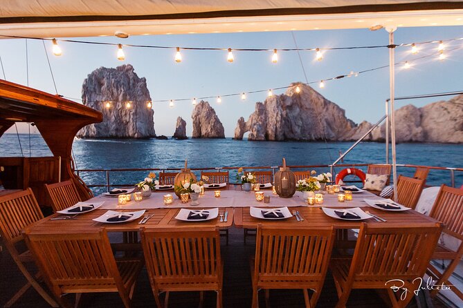 Cabo San Lucas Luxury Sailing Yacht and Dinner with a Chef - A sunset route built around Cabo’s best view