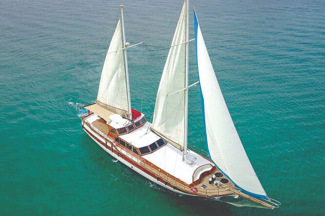Cabo San Lucas Luxury Sailing Yacht and Dinner with a Chef - Who will enjoy this Cabo dinner cruise?