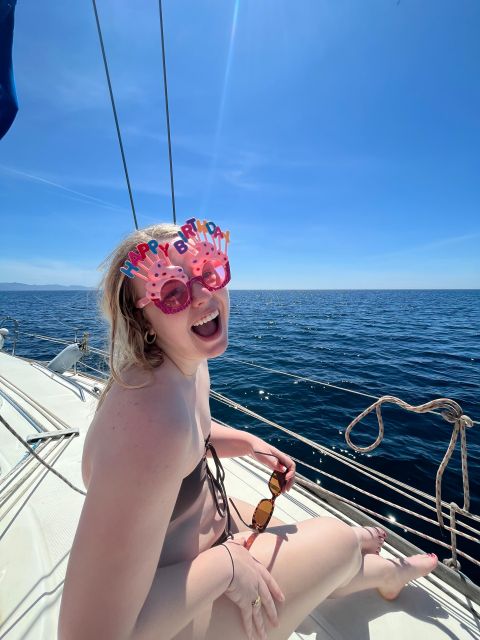 Cagliari: Sailing tour to Devil's Saddle aboard Merak - A simple Sardinian lunch on deck