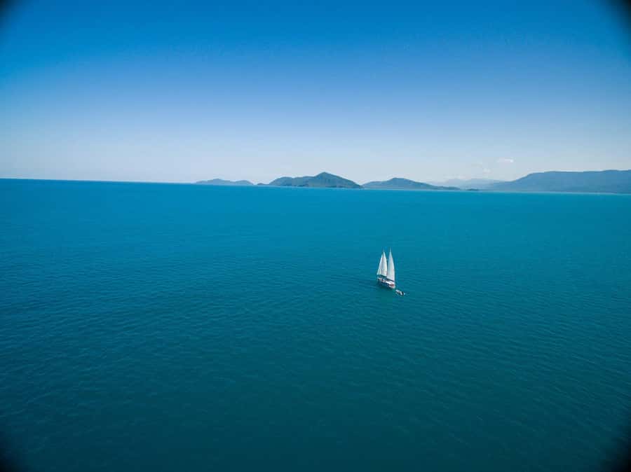 Cairns: Green Island & Great Barrier Reef Sailing Tour - Four hours around the Great Barrier Reef