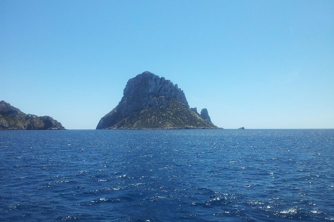 Cala d'Hort Sailing Adventure - The Captains Make a Practical Difference
