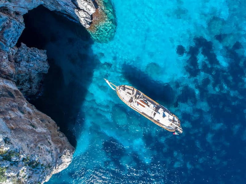 Cala Gonone: Gulf of Orosei Tour with a Vintage Sailing boat - A slow day on the Gulf of Orosei