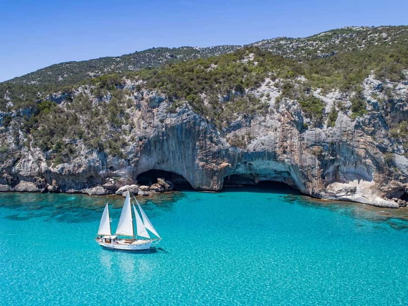Cala Gonone: Gulf of Orosei Tour with a Vintage Sailing boat - Rules that affect your comfort