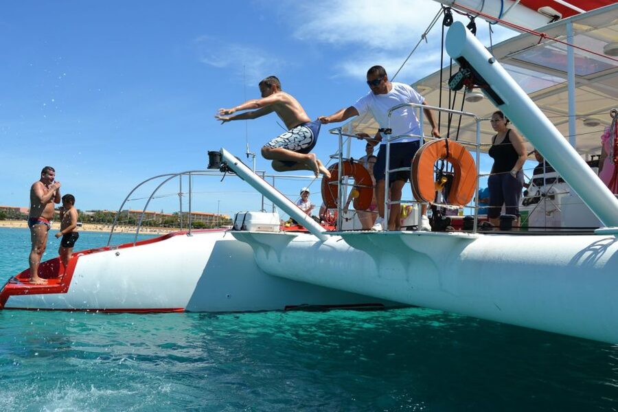 Caleta de Fuste: Catamaran Sailing Experience - Crew service and the feel on board